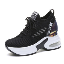 画像をギャラリービューアに読み込む, 【美脚スニーカー】9cm身長アップ　抜群のフィット感　エアクッション搭載、履き心地もっと快適