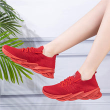 画像をギャラリービューアに読み込む, 【ランニングシューズ】抜群のフィット感と快適な履き心地　超軽量メッシュ素材